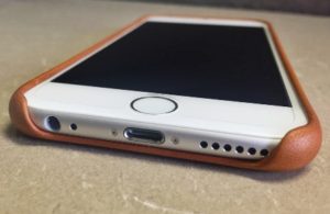 iPhone 7 using a case